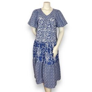 Floral Muumuu Dress Blue White Medium 14/16 Women Casual Short Sleeve Pockets‎